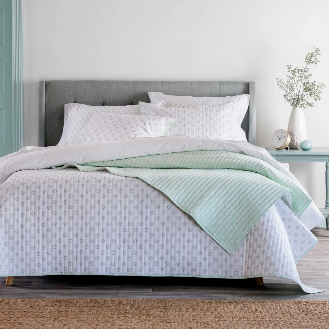 Coupon ✨ Martha Stewart Collection Naomi Block Quilt Set ???? 1 Coupon ✨ Martha Stewart Collection Naomi Block Quilt Set ????