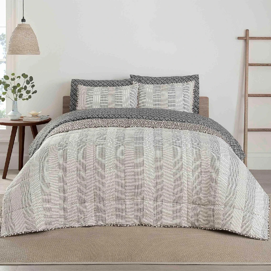New ???? Martex Parton Charcoal Quilt Set ???? 1 New ???? Martex Parton Charcoal Quilt Set ????