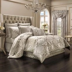 New ???? J. Queen New York Bel Air Sand King 4 Pc. Comforter Set ❤️