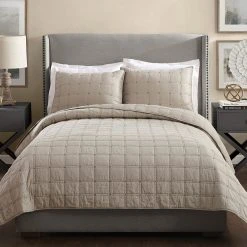 Deals ???? Ayesha Curry Hayden Quilt ✨