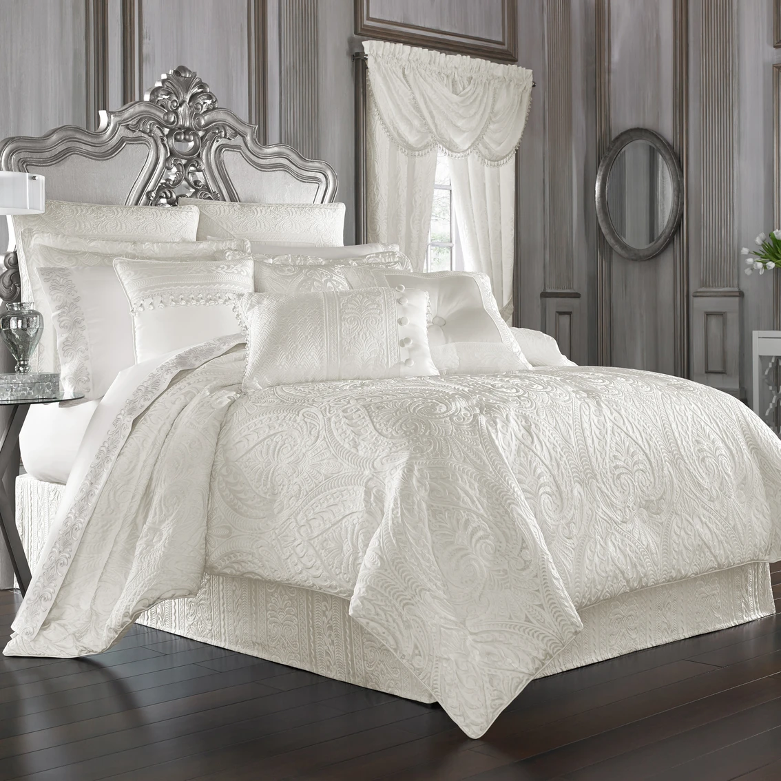 Budget ❤️ J. Queen New York Bianco White 4 Pc. Comforter Set ???? 1 Budget ❤️ J. Queen New York Bianco White 4 Pc. Comforter Set ????