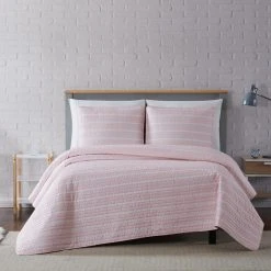 Brand new ???? Truly Soft Maddow Stripe 3 Pc. Quilt Set ????