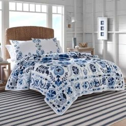 Promo ???? Southern Tide Corolla Quilt ✨