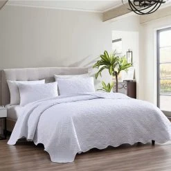 Brand new ???? The Nesting Company Ivy Bedspread 3 Pc. Set ????