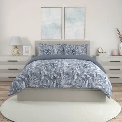 J. Queen New York shop -J. Queen New York shop unnamed file 961